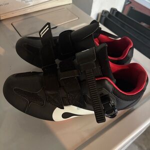 Women’s Peloton Cycling Shoes Size 41